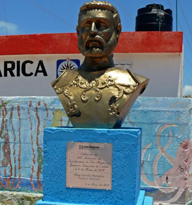 Cordoba-statue-Isla-Majeres