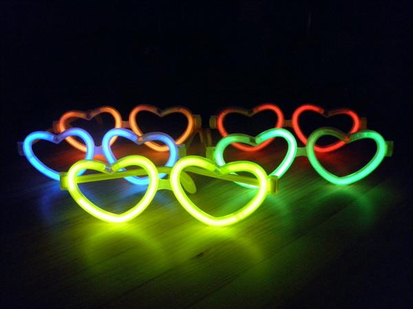 heart-glow-glasses