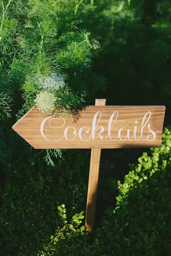 30a- cocktails sign