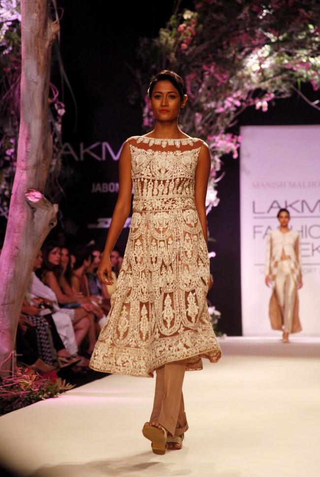 Lakme Summer Resort 2014 Manish Malhotra white lace suit