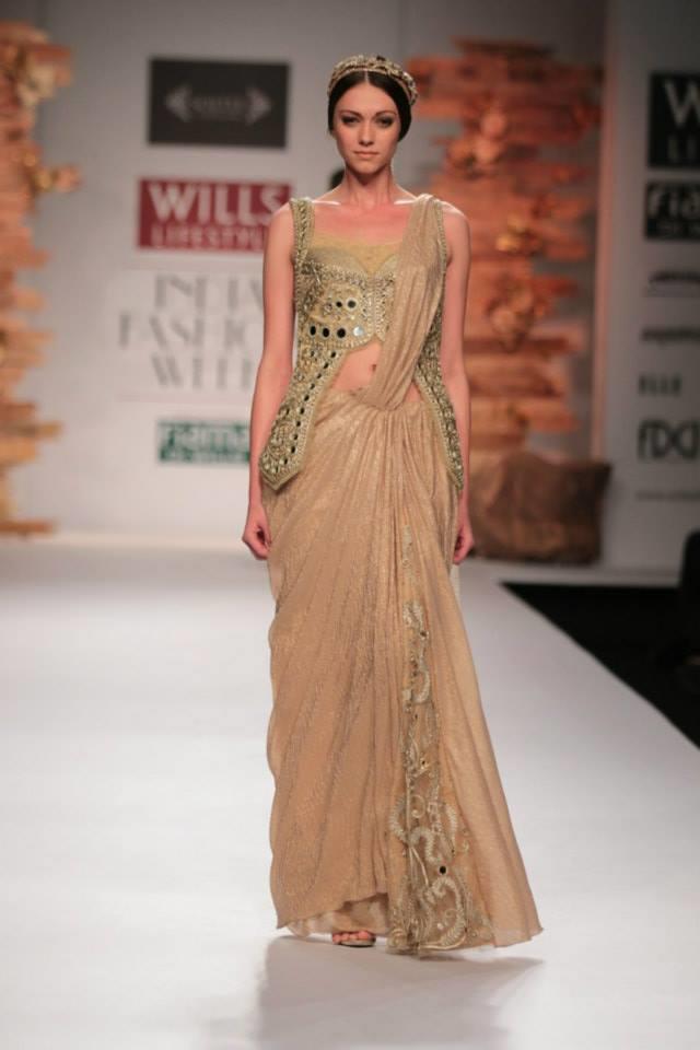 Soltee by Sulakshana Monga Wills Lifestyle India Fashion Week 2014 gold beige sari