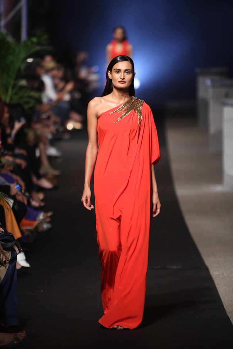 AIFWAW16D1S6GauravGuptaRunway012