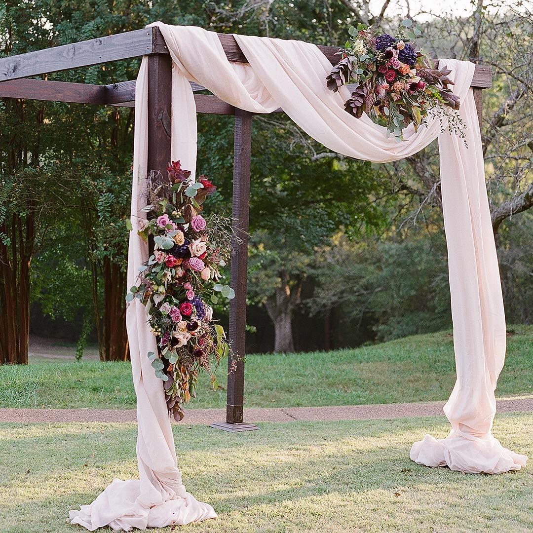 asymmetrical chuppah - sageninesevents