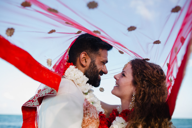 beach couple photography