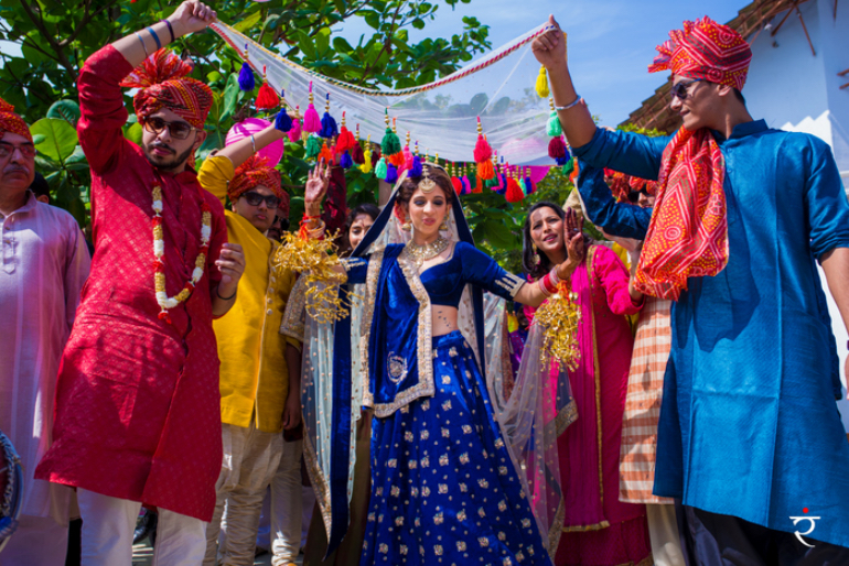 colorful tassles on dupatta - Rangresa Pictures