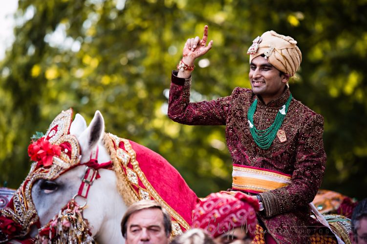 groom entry