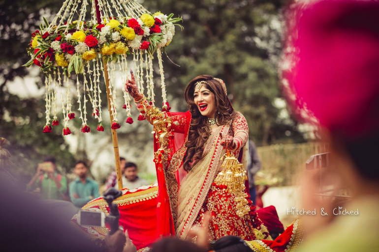 hitched and clicked - open hair