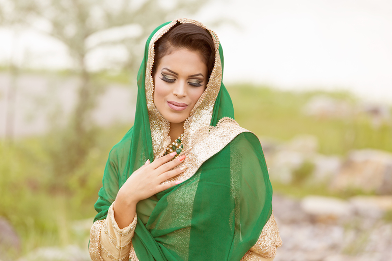 indian wedding bride chunni