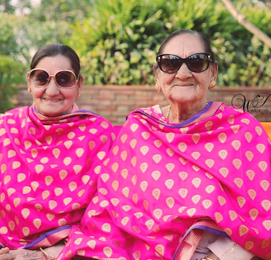 indian wedding guests