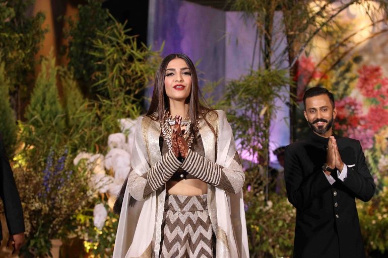 sonam-kapoor-and-anand-ahuja-wedding-reception-photos-804cf21