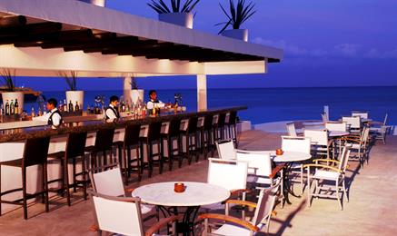 Playacar-Palace-Bar