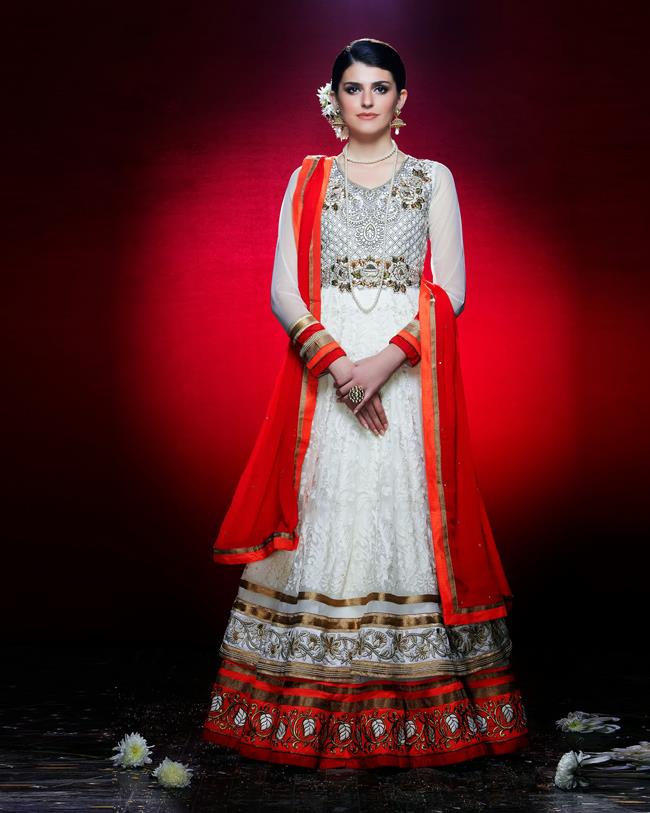 Lashkaraa red and white Indian anarkali