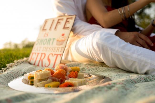 2 indian dessert props esession Underwater Engagement Session