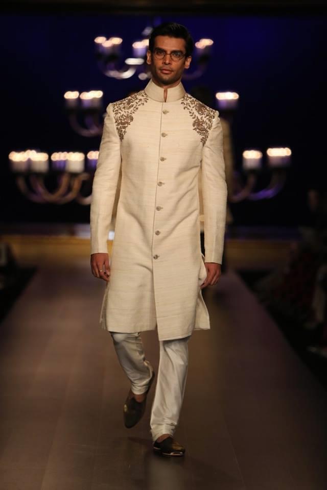 Manish-Malhotra-36