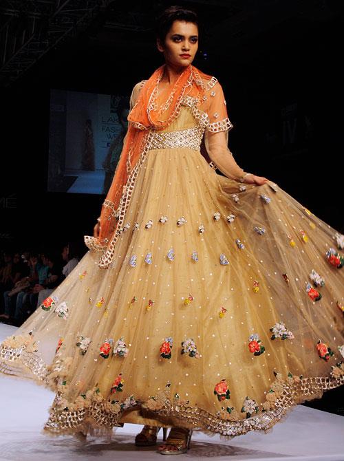Indian Wedding Fashion by Manish Malhotra / Rehane / Deepti Purthi Lakmé Fashion Week 2013
