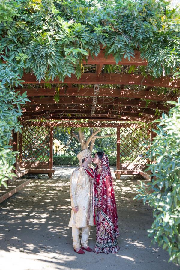 9a indian wedding outdoor portrait