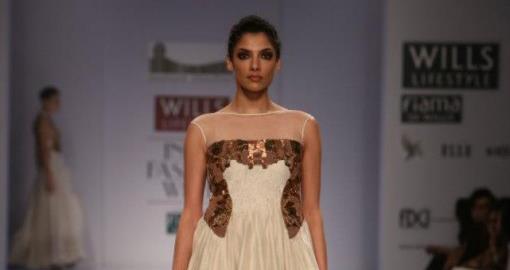 Indian Wedding Fashion from WIFW 2013 by Tarun Tahiliani & Samant Chauhan