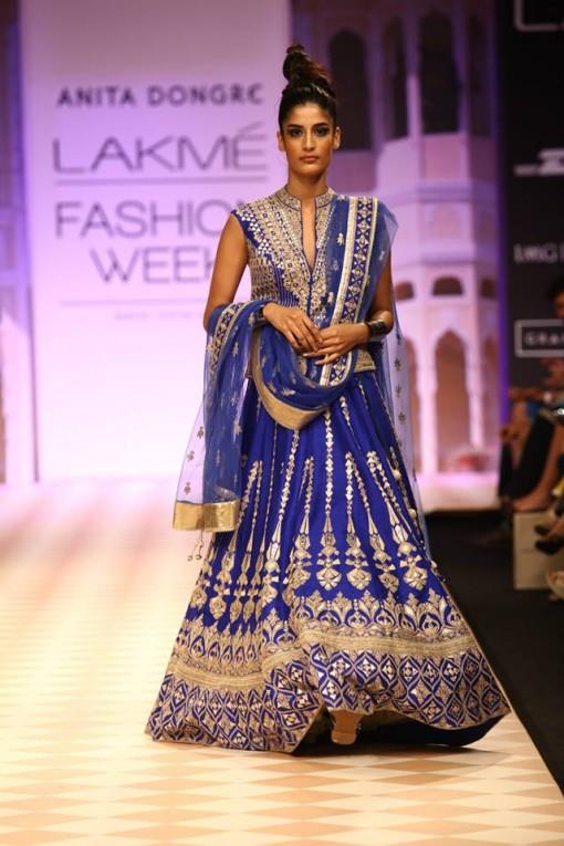 6-Lakme-Winter-2013-Anita-Dongre-royal-blue-and-gold-traditional-bridal-lehnga-e1377622065776