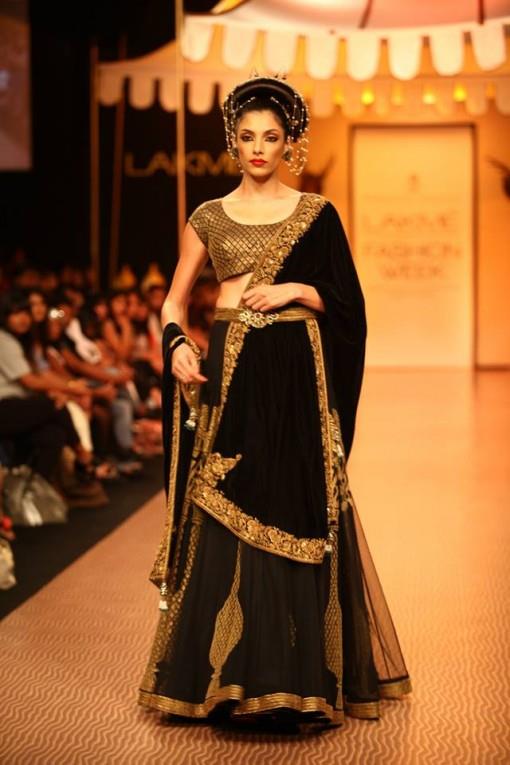 3-Lakme-Winter-2013-Nikhil-Thampi-black-and-gold-bridal-lehenga-e1377625345156