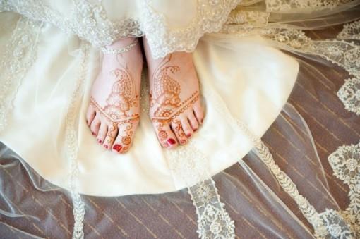 Mehndi and White Lace - Indian Wedding Inspiration