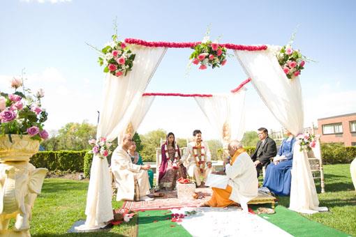 Outdoor Glen Cove Hindu Wedding Ceremony