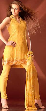 Shehnaai-Couture-yellow-collar-suit
