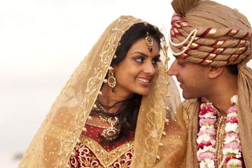Real Wedding: Vikram Kumar and Pooja Chitgopeker (1)