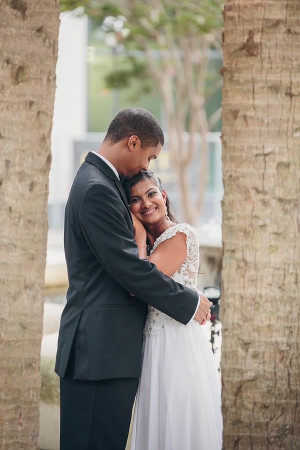 18a indian wedding church portrait