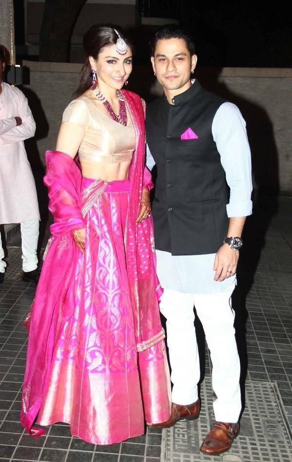 soha ali khan reception lengha pink