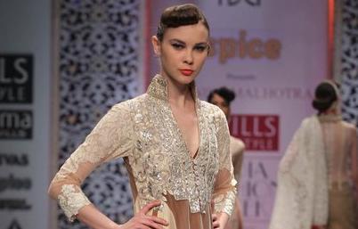 Wills Lifestyle Fashion Week 2011 - Manish Malhotra Women