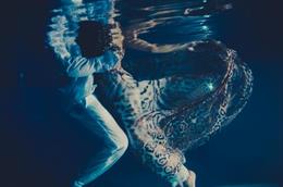 Underwater Engagement Session by Z Molu Photography