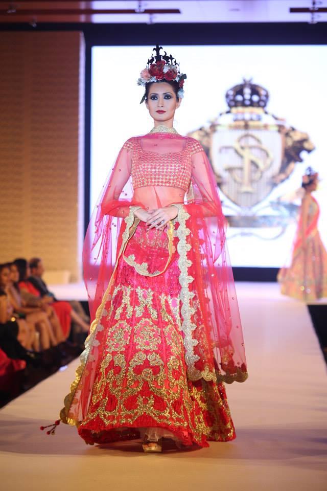 Hindu Bridal Mantra Show Pink and Gold Lengha