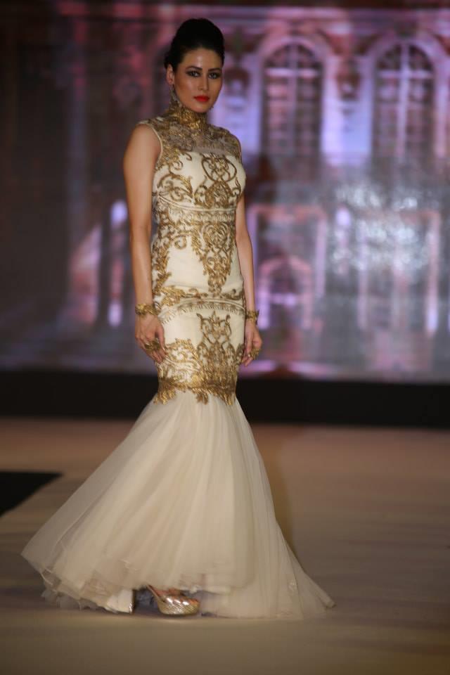 Hindu Bridal Mantra Show Tulle White and Gold Gown