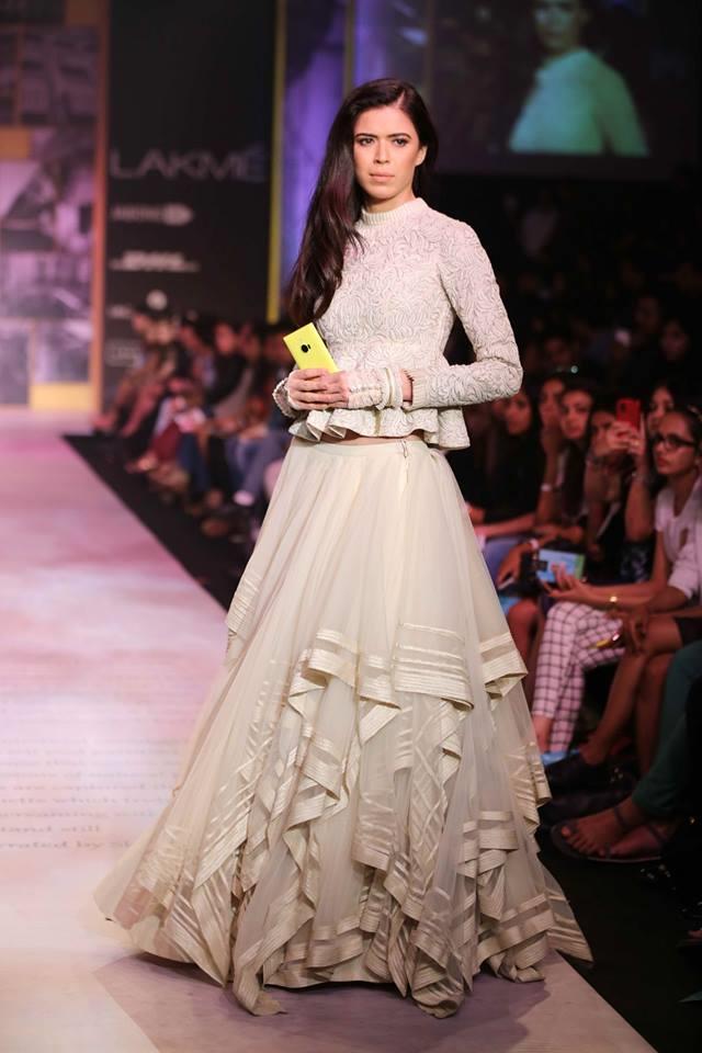 Shantanu & Nikhil Lakme Fashion Week Summer 2014 white ruffled lehnga