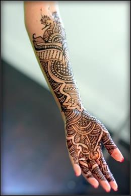 Yogis Henna