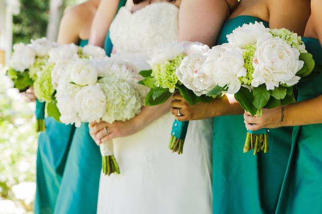 21a indian wedding bridesmaids and bouquets