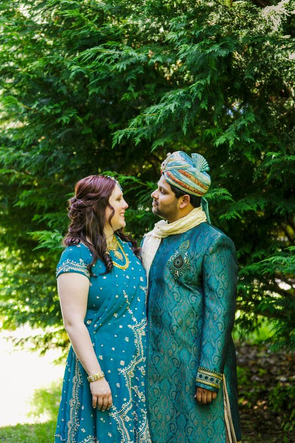 8a indian wedding outdoor portrait