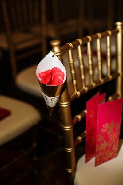 indian-wedding-ceremony-rose-petals-guests