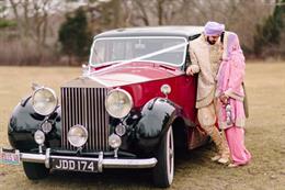 Beautiful Illinois Sikh Wedding by Almond Leaf Studios