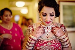 Beautiful Illinois Sikh Wedding by Almond Leaf Studios