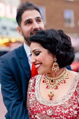 Beautiful Illinois Sikh Wedding by Almond Leaf Studios