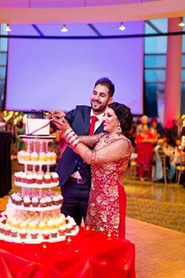 Beautiful Illinois Sikh Wedding by Almond Leaf Studios