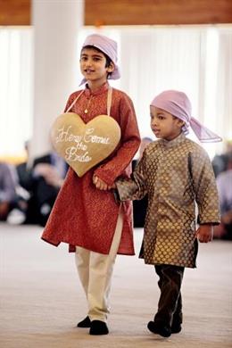 Beautiful Illinois Sikh Wedding by Almond Leaf Studios