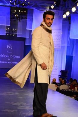 Manish Malhotra Indian Bridal Fashion at Men for Mijwan Show