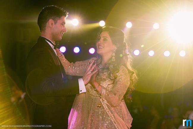 7a indian wedding couple dancing