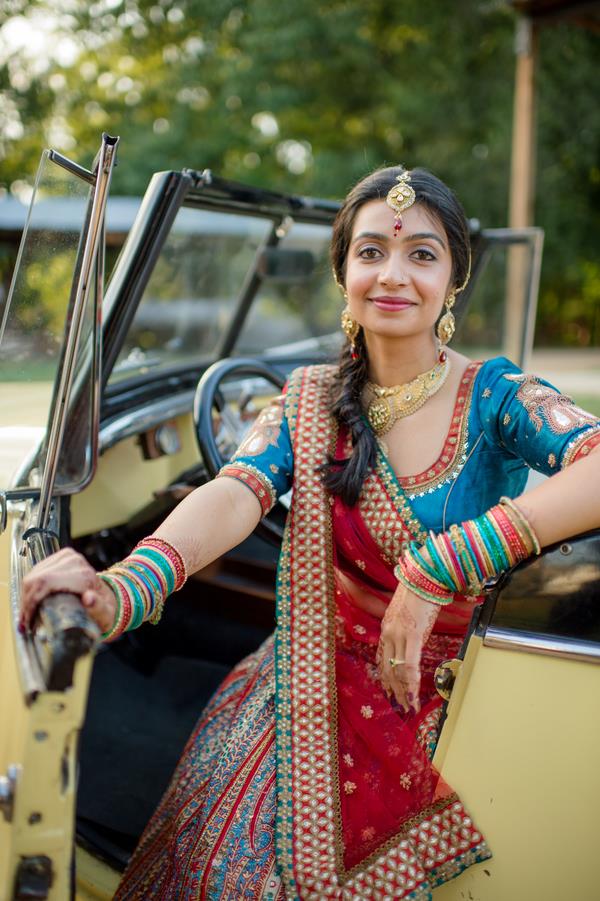 10a INDIAN WEDDING BRIDE RED AND BLUE PORTRAIT