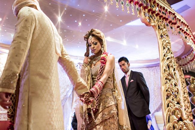 23a indian wedding pheras